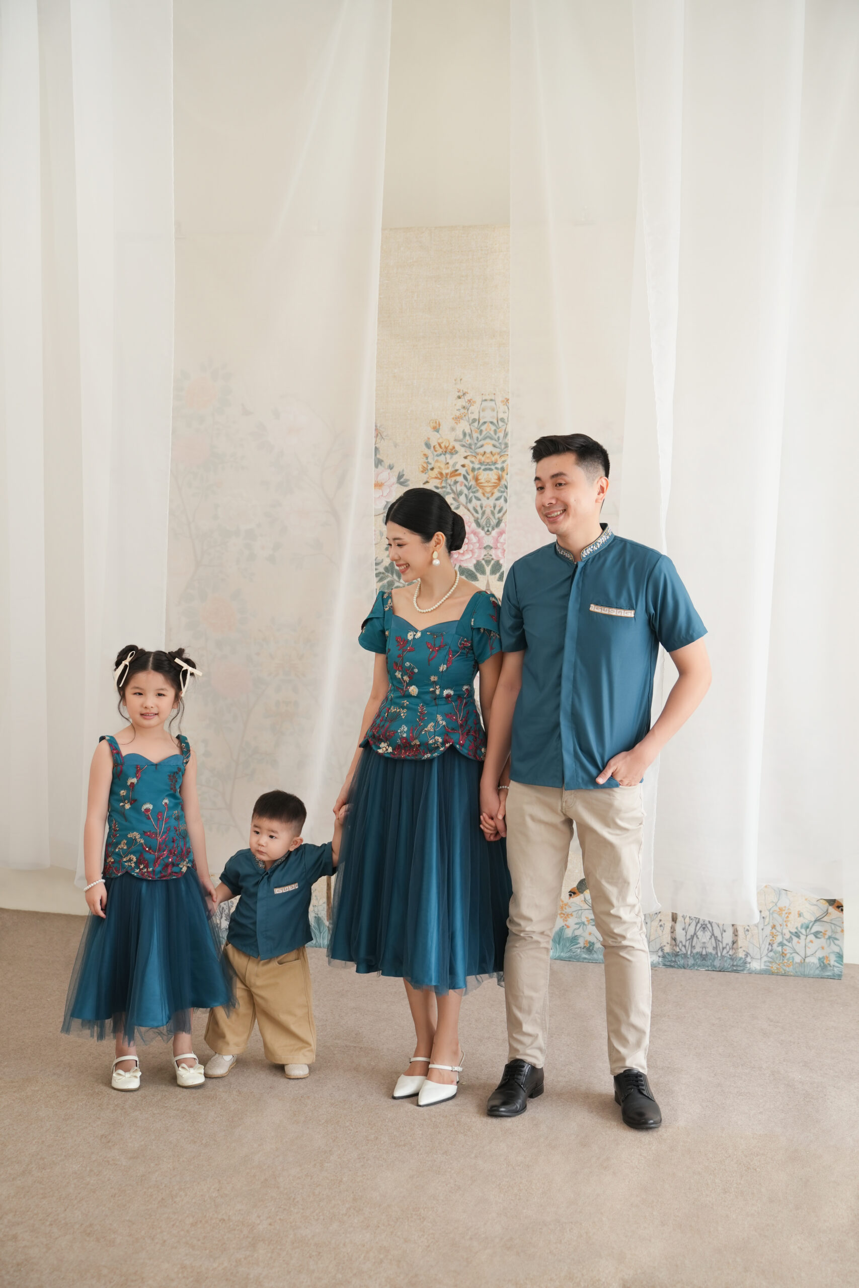 RÚ YÌ - LUNAR SET FAMILY EMERALD BLUE